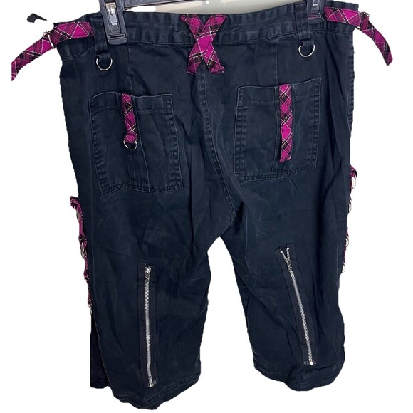 Tripp NYC Daang Goodman Black & Pink Plaid Crop Cargo Capri Pants Punk Goth Y2K - Picture 2 of 8